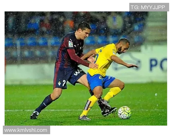 AC米兰与斯帕尔激战成平局比分揭晓比赛精彩瞬间回顾